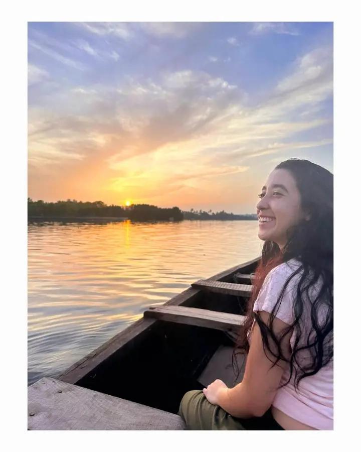 Karma Homestay Mundrothuruth Bagian luar foto